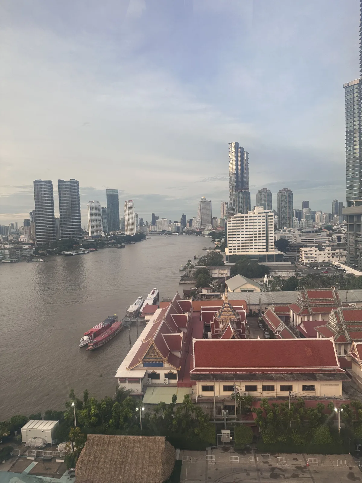 Blick vom Riesenrad an der Asiatique Richtung Chao Phraya River Blick vom Riesenrad an der Asiatique Richtung Chao Phraya River