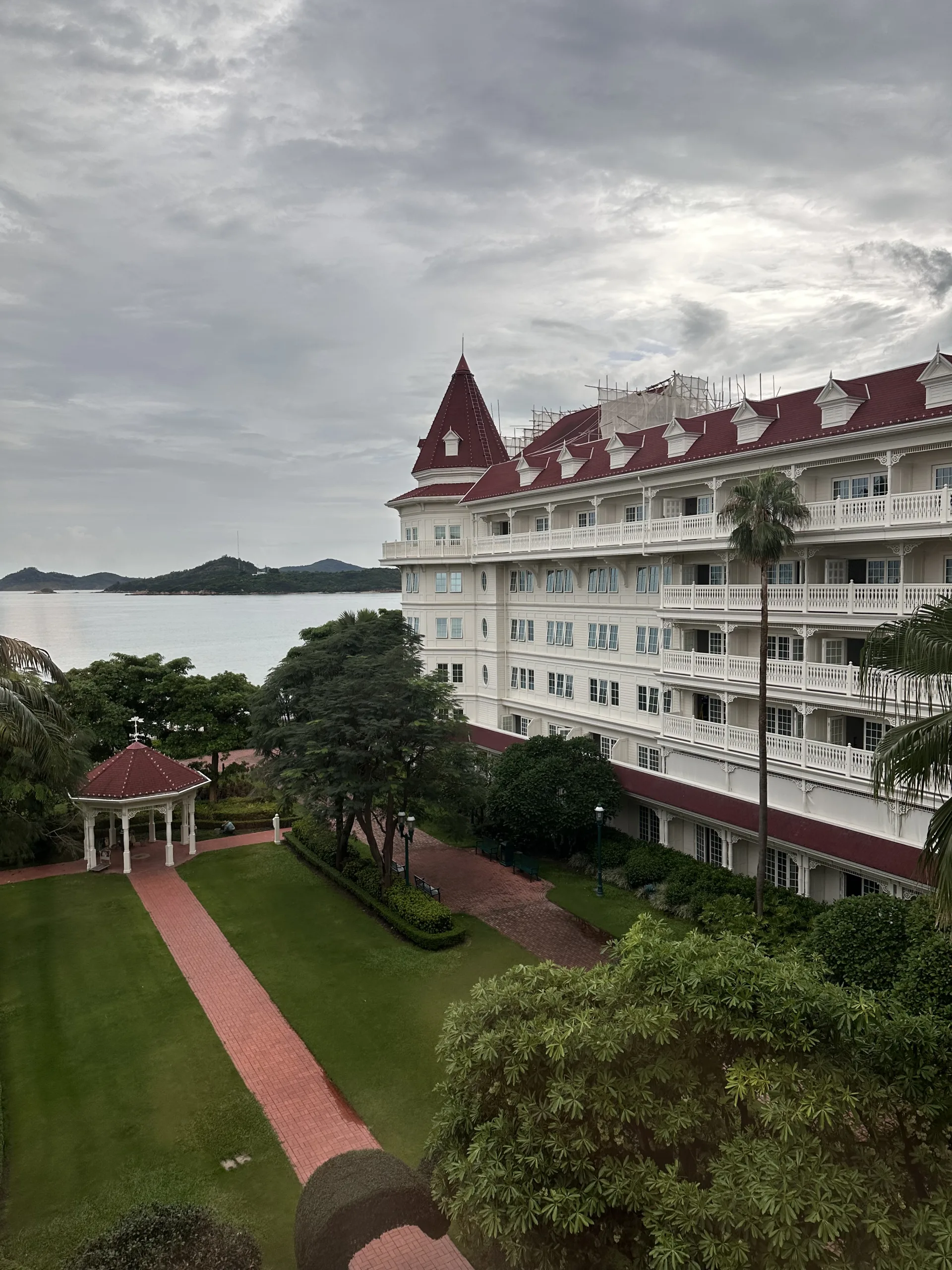 Beginnende Umbauarbeiten im Disneyhotel Hongkong