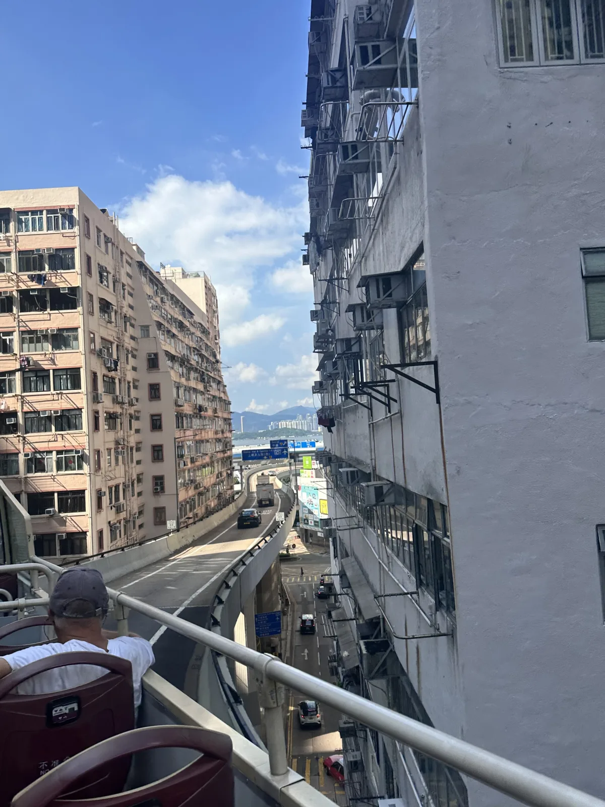 Besonders sind in Hongkong auch die Hochstraßen Fahrt über die Hochstraßen von Hongkong